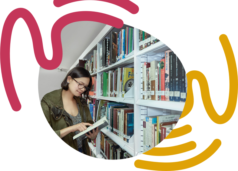 Joven estudiante leyendo un libro